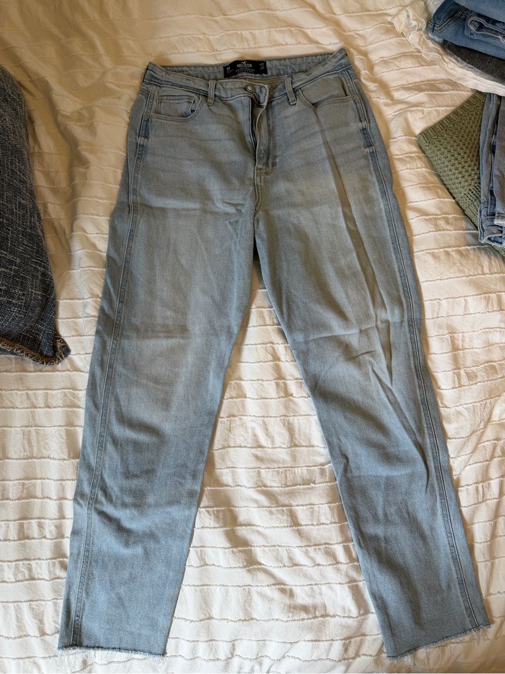 Hollister Women’s Ultra High Rise Mom Jean